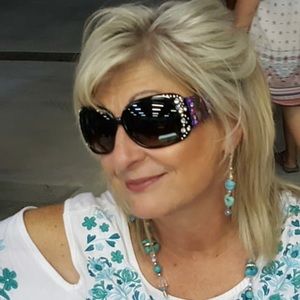 Meet your Posher, Paula